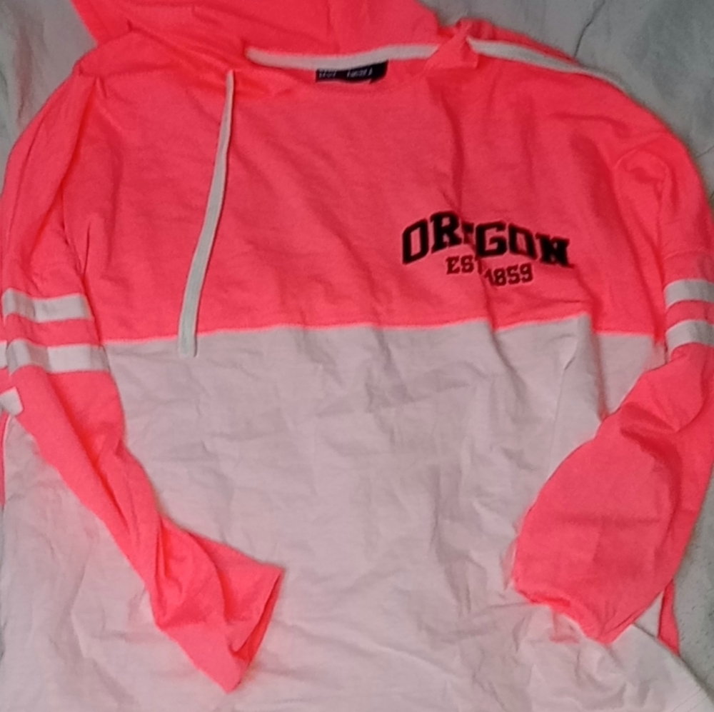 Oregon pink and white sweatshirt with hood